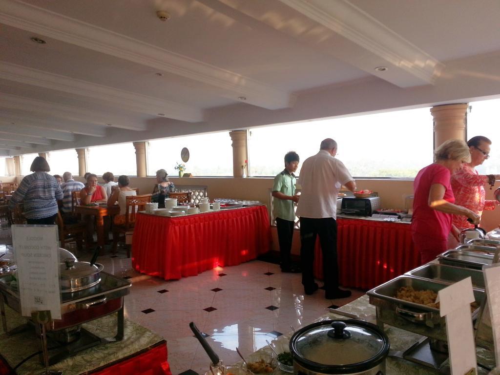 Grand Laurel Hotel Yangon Exterior foto