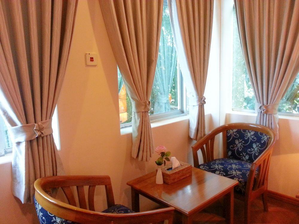 Grand Laurel Hotel Yangon Exterior foto