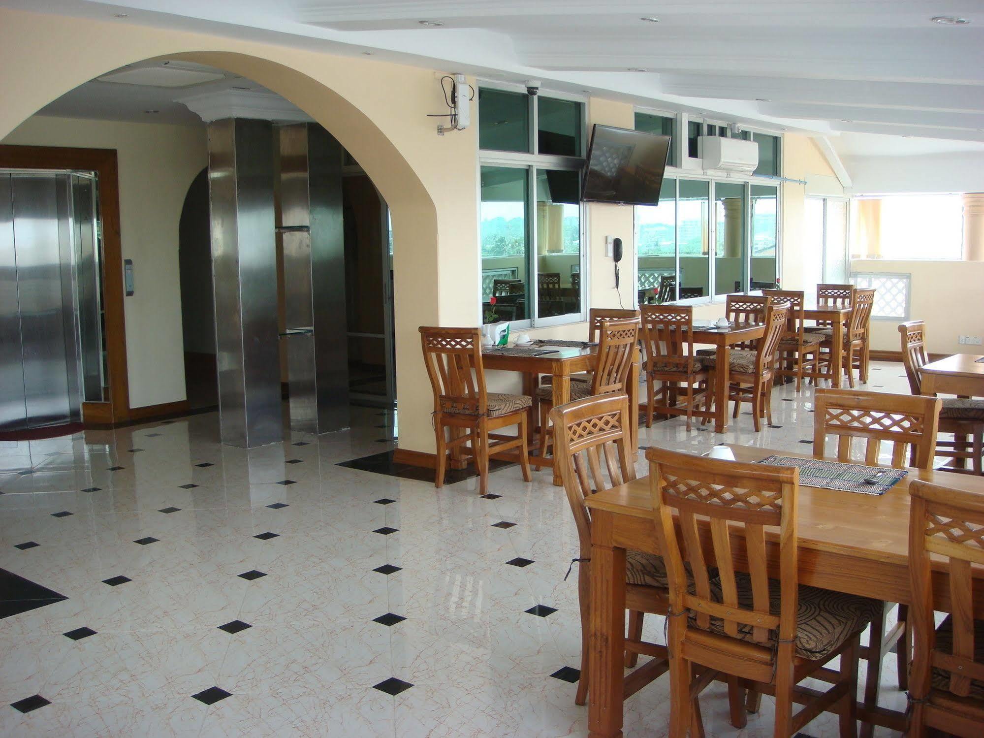 Grand Laurel Hotel Yangon Exterior foto