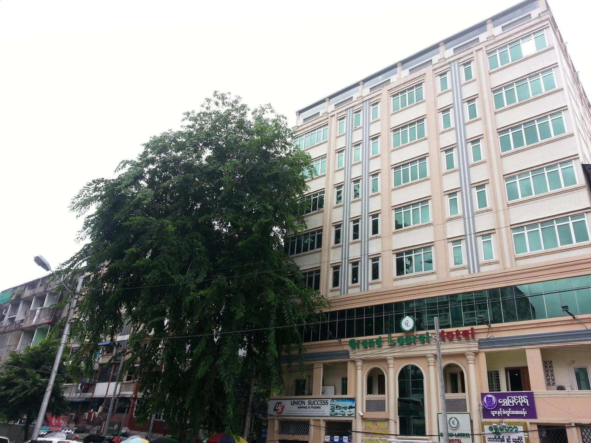Grand Laurel Hotel Yangon Exterior foto
